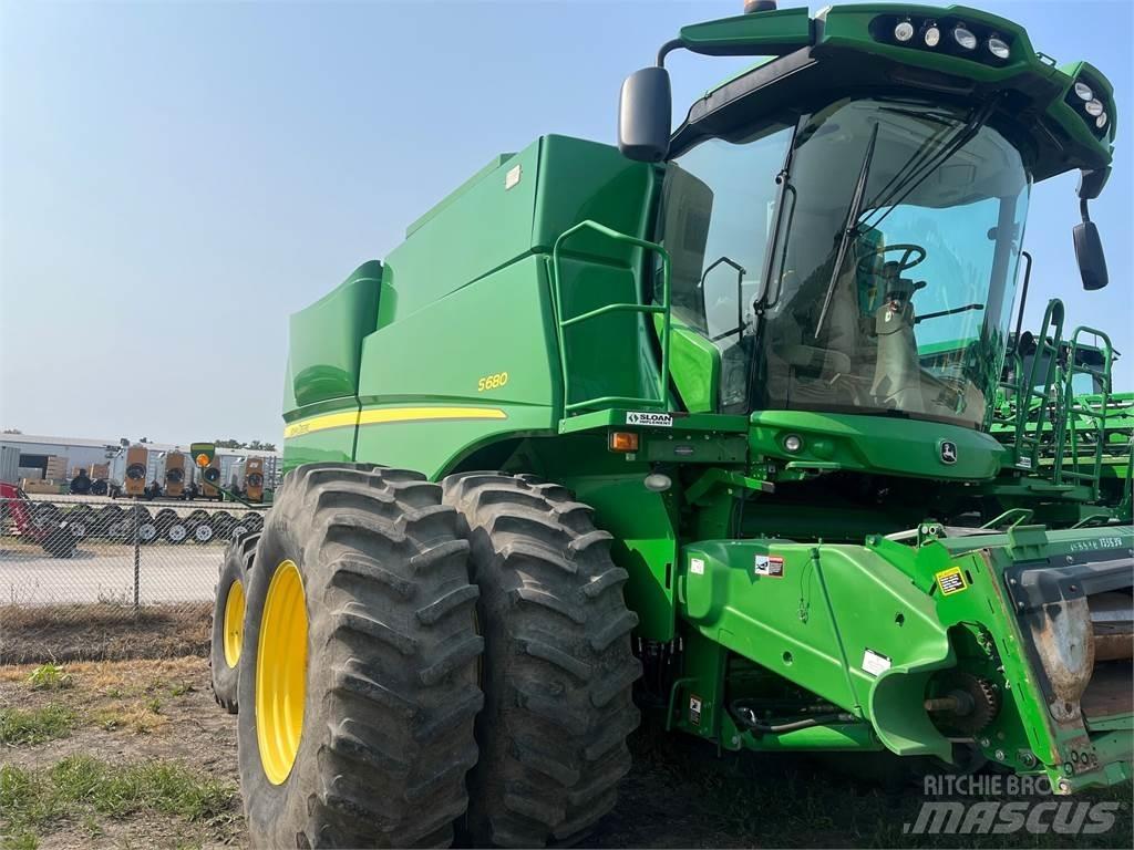 John Deere S680 聯合收穫機
