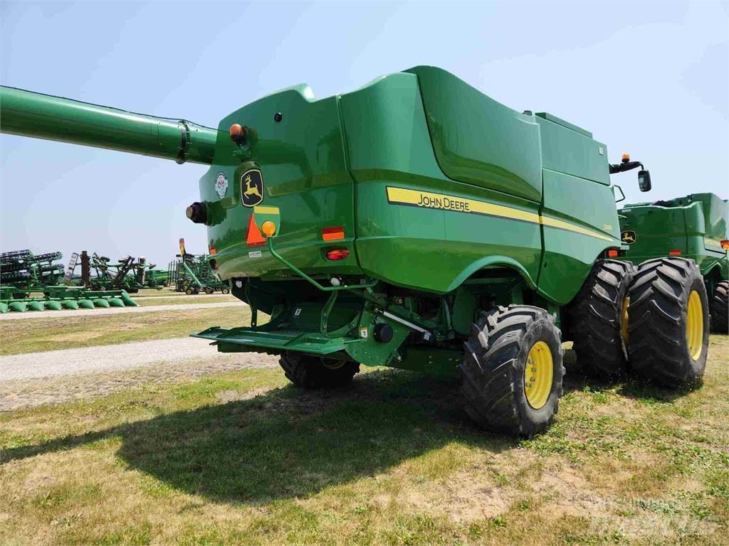 John Deere S680 聯合收穫機