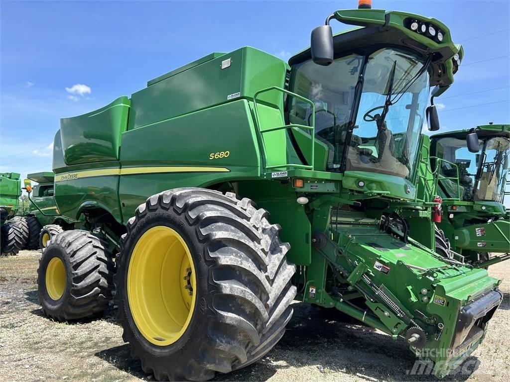 John Deere S680 聯合收穫機