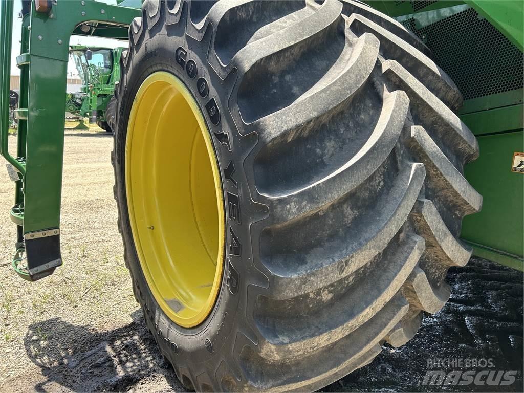 John Deere S680 聯合收穫機