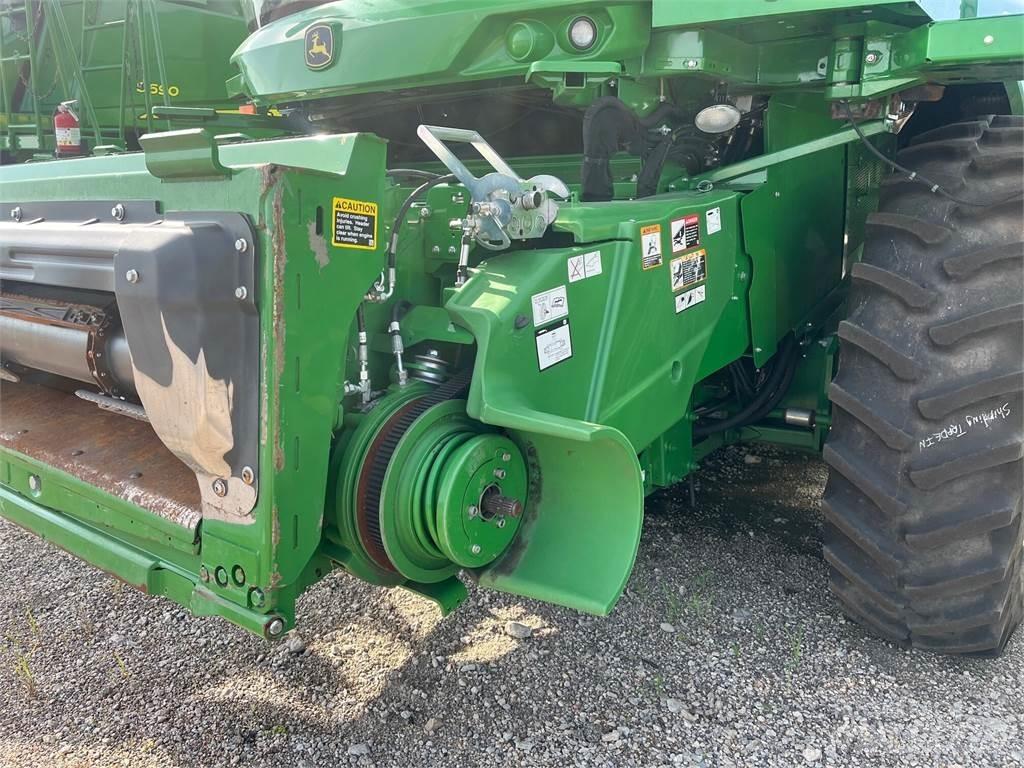 John Deere S770 聯合收穫機