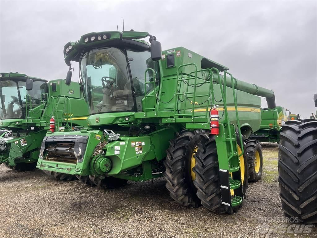 John Deere S770 聯合收穫機