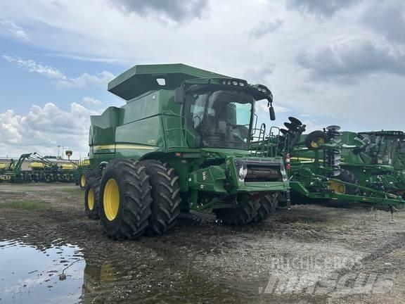 John Deere S770 聯合收穫機