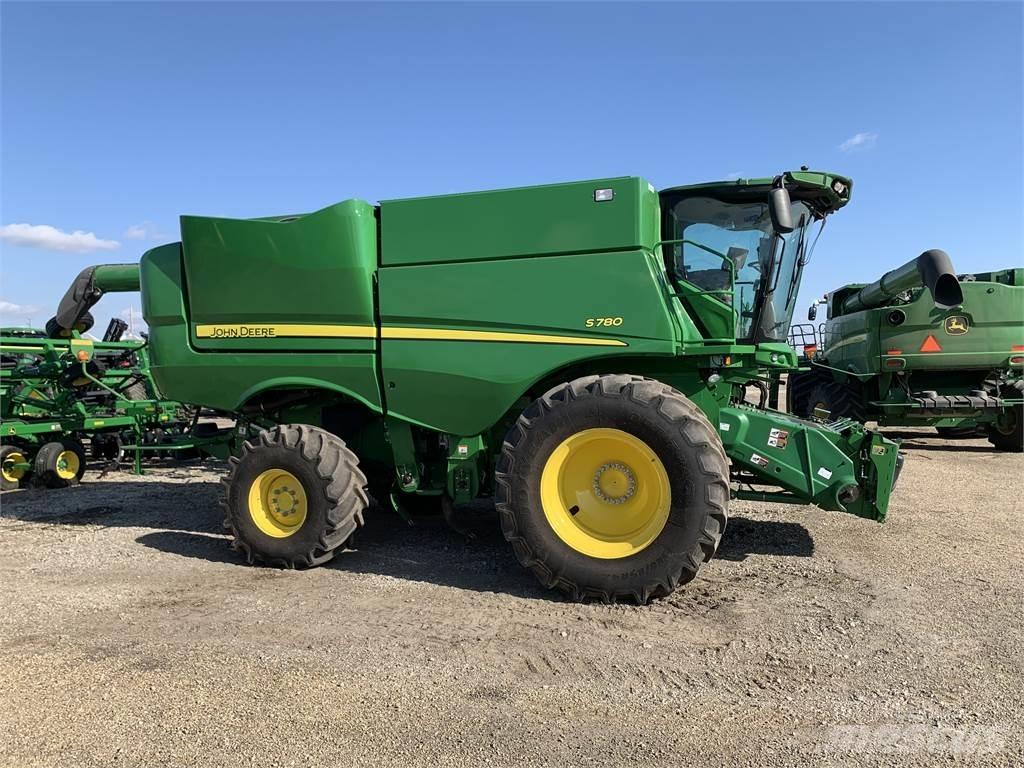John Deere S780 聯合收穫機