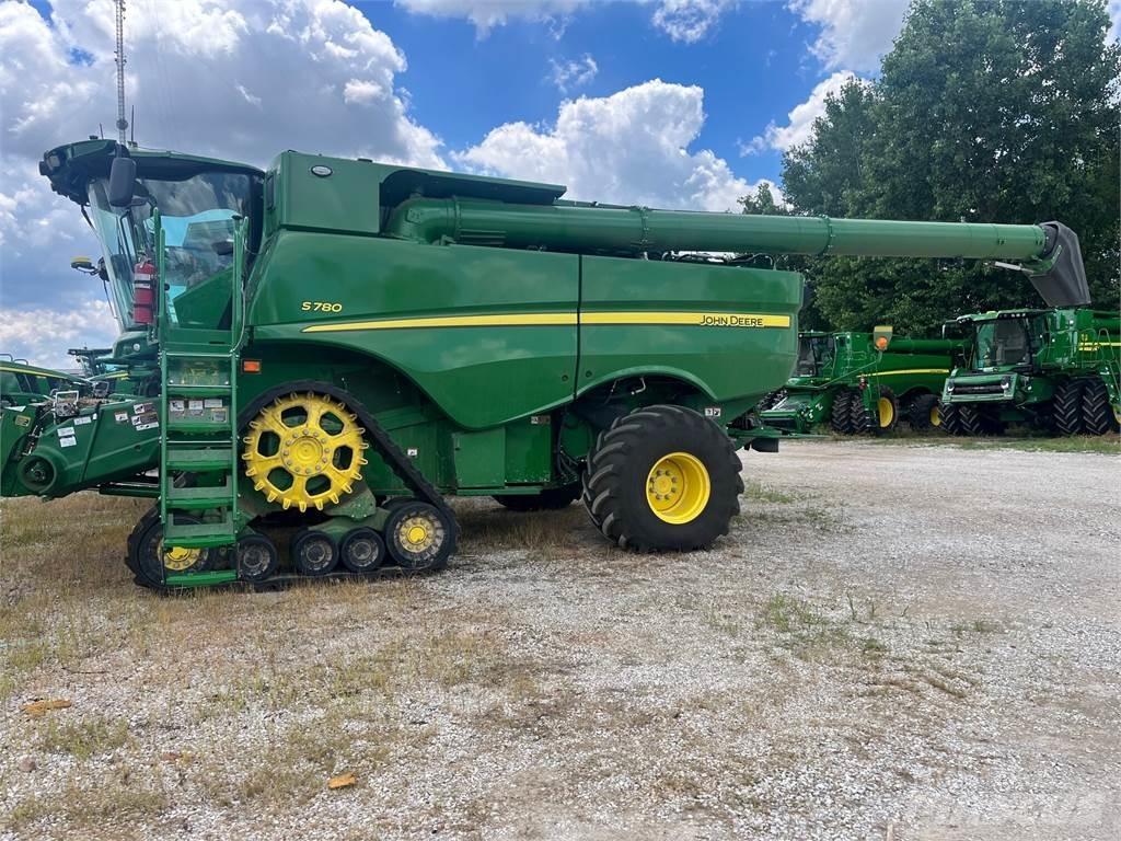 John Deere S780 聯合收穫機