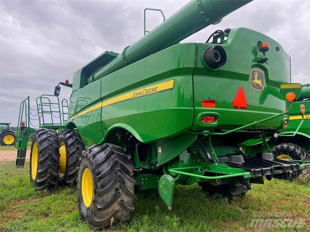 John Deere S780 聯合收穫機