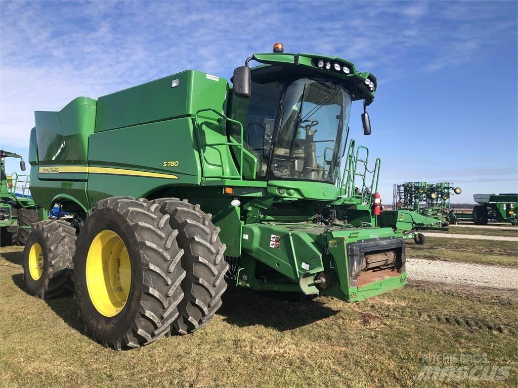 John Deere S780 聯合收穫機