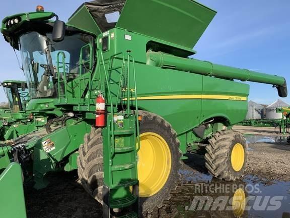 John Deere S790 聯合收穫機