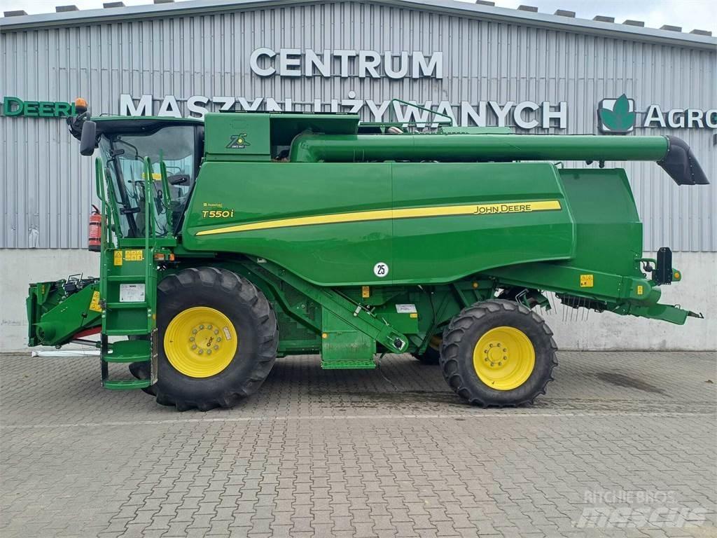 John Deere T550 聯合收穫機