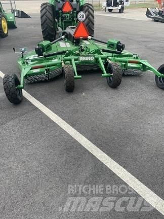 John Deere TS10 草捆撕碎機、切割機、拆袋機