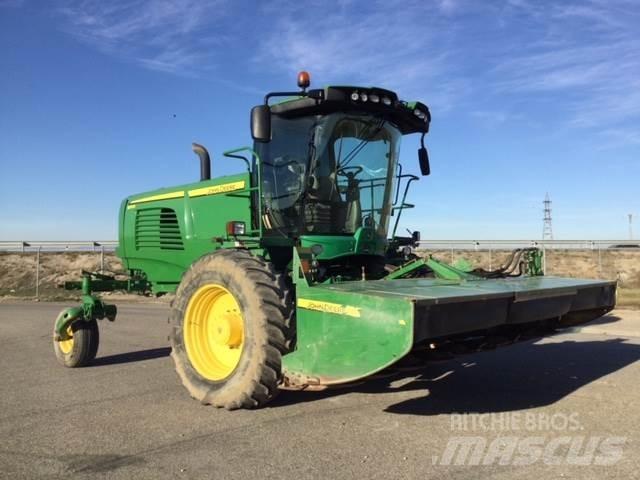 John Deere W235 堆草機