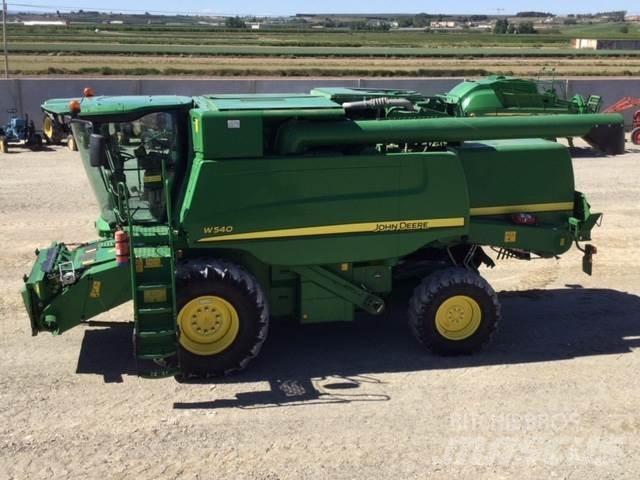John Deere W540 聯合收穫機