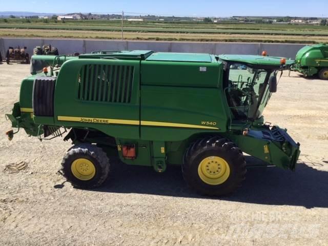 John Deere W540 聯合收穫機