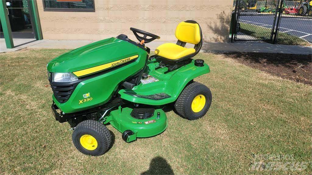 John Deere x330 小型曳引機