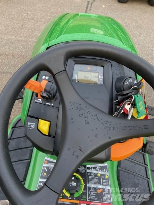 John Deere X350 小型曳引機