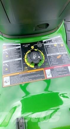 John Deere X350 騎乘式割草機