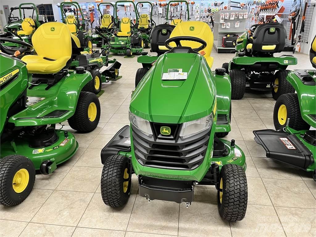 John Deere X370 小型曳引機