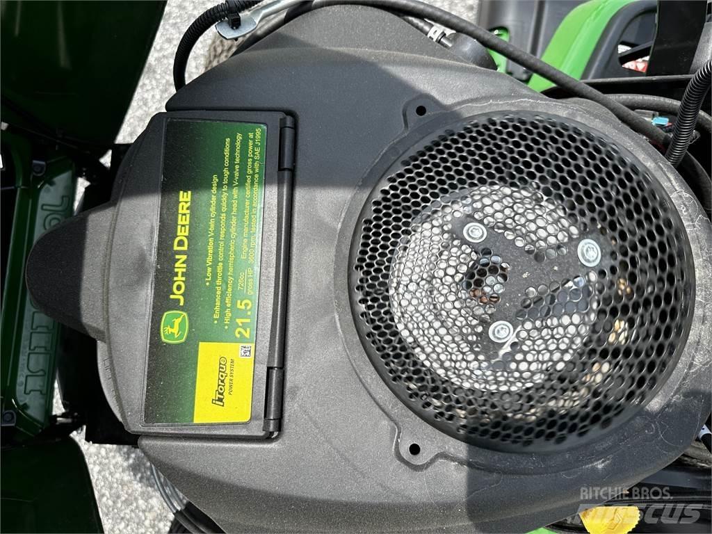 John Deere X370 小型曳引機