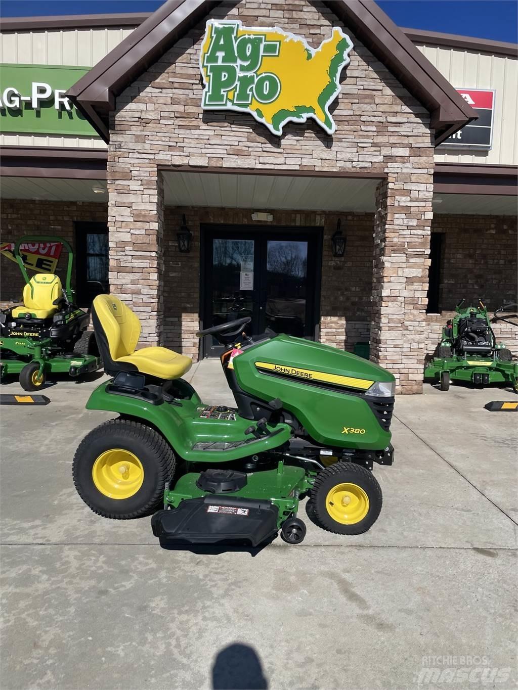 John Deere X380 小型曳引機