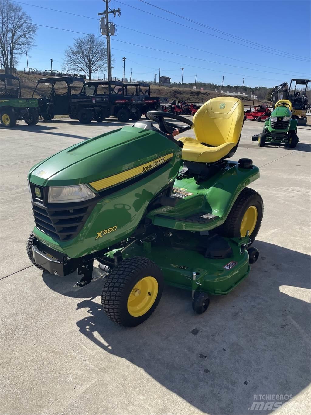 John Deere X380 小型曳引機