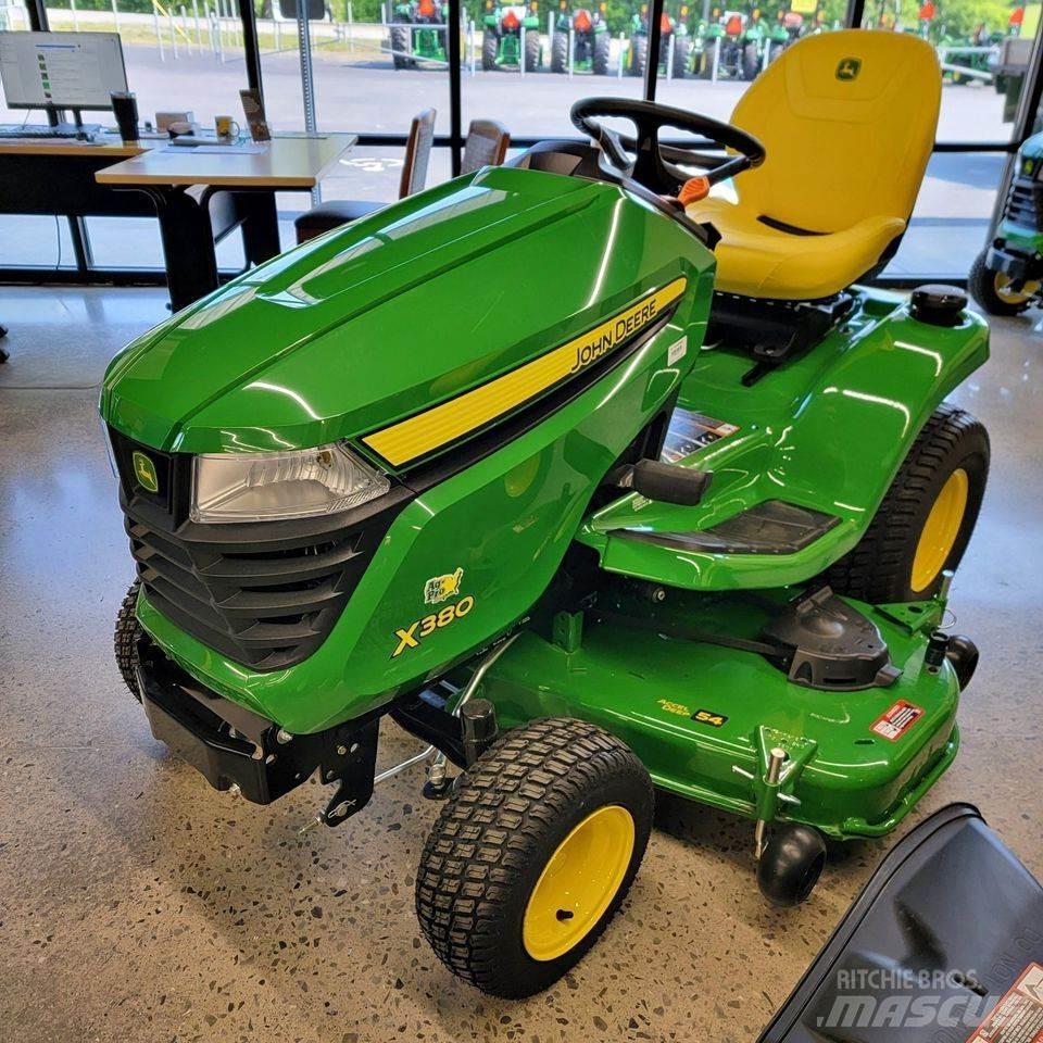 John Deere X380 小型曳引機