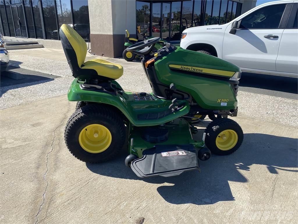 John Deere X380 小型曳引機