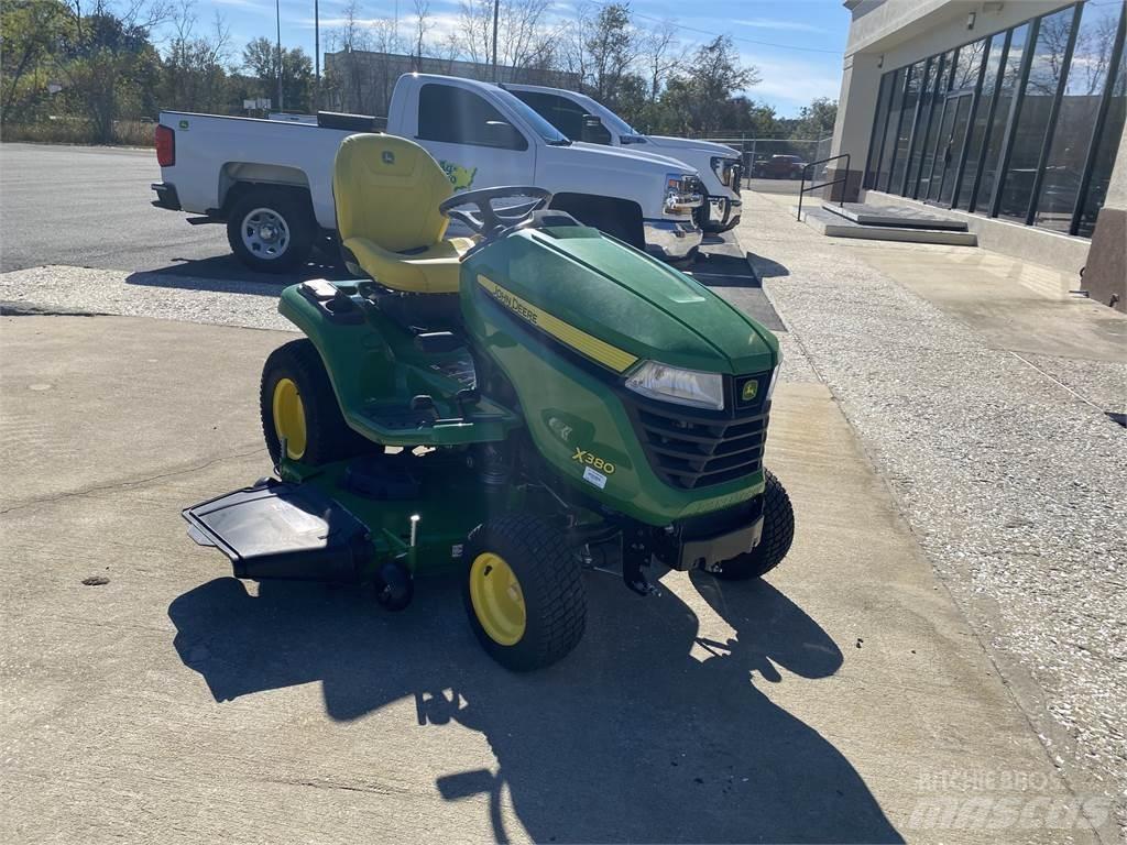 John Deere X380 小型曳引機