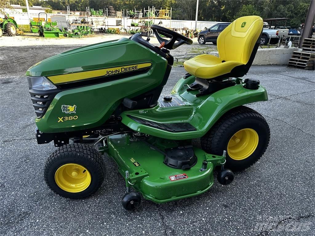 John Deere X380 小型曳引機