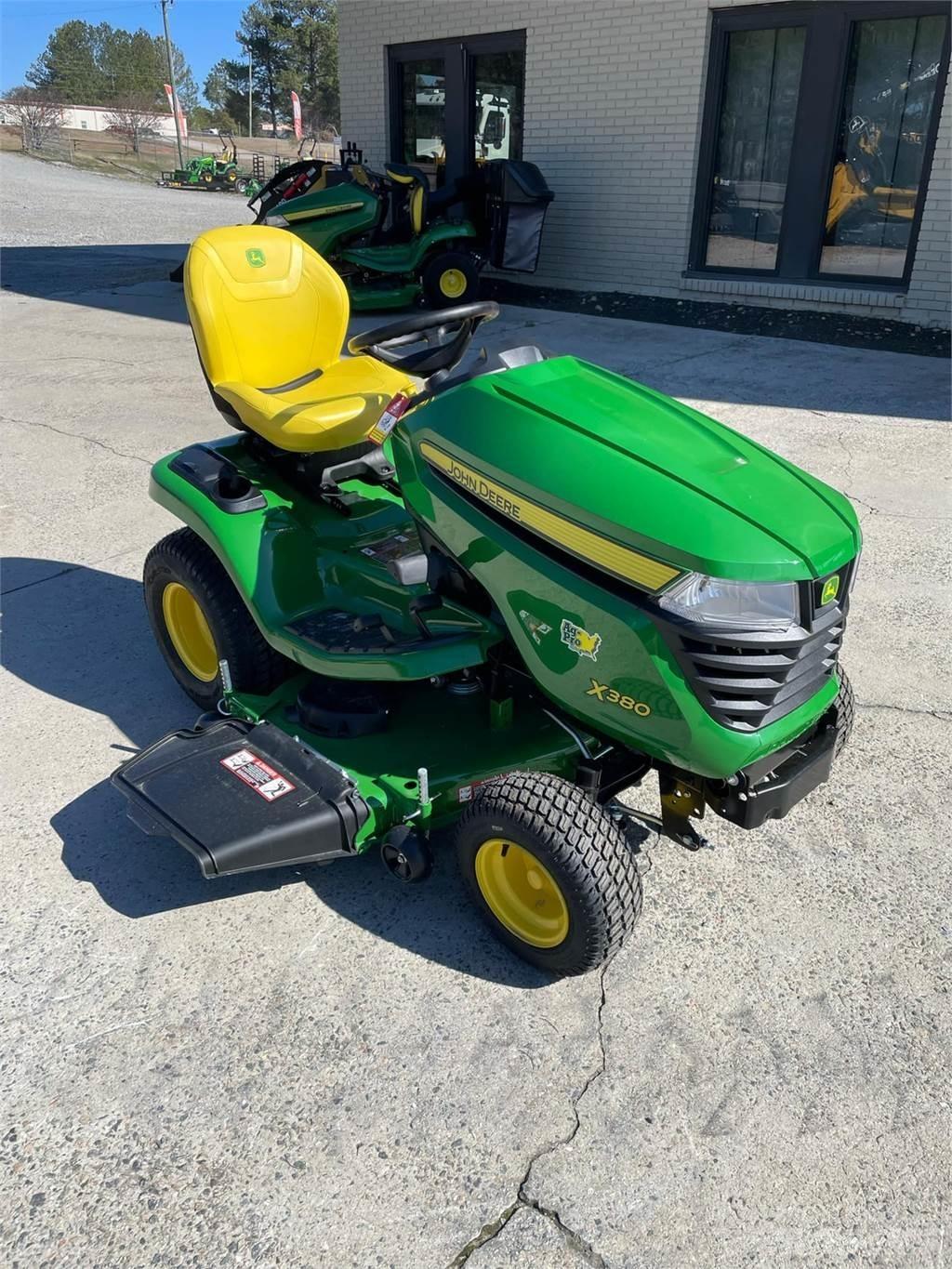 John Deere X380 小型曳引機