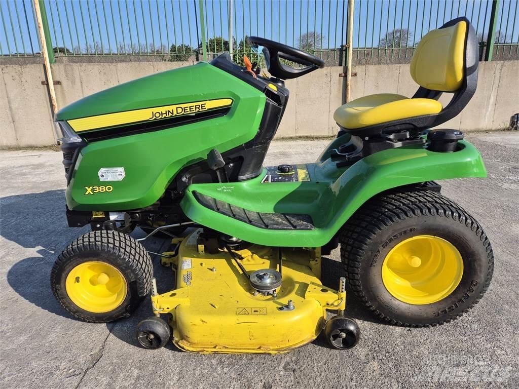 John Deere X380 小型曳引機