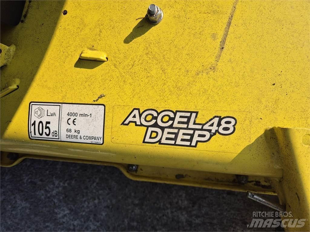 John Deere X380 小型曳引機