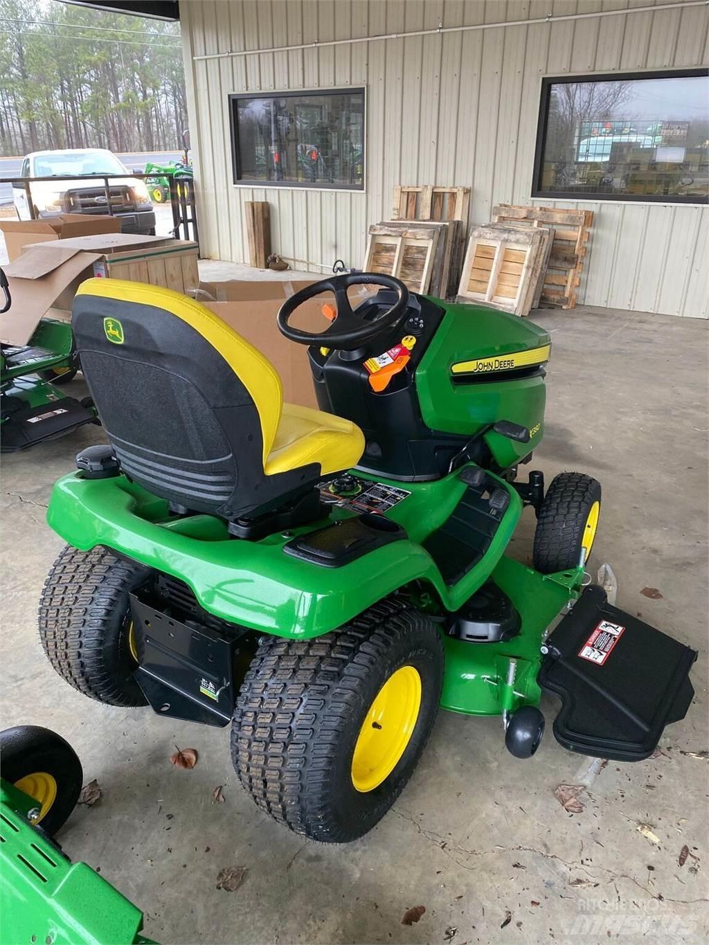 John Deere X380 小型曳引機