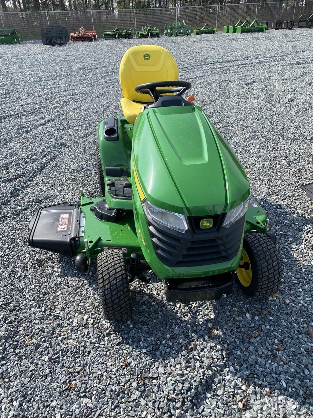 John Deere X380 小型曳引機