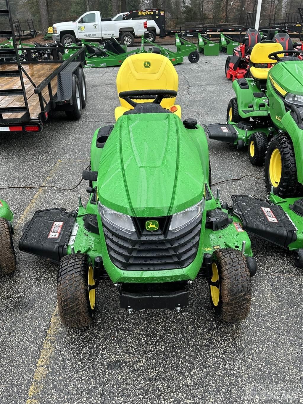 John Deere X390 小型曳引機