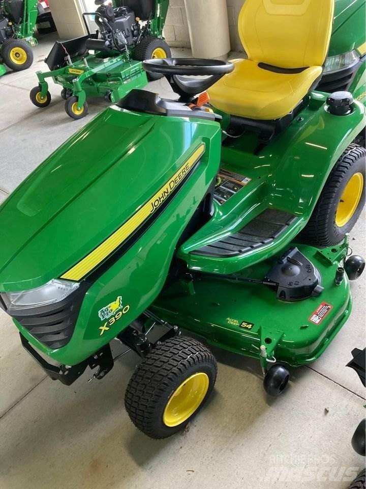 John Deere X390 小型曳引機