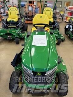 John Deere X390 小型曳引機