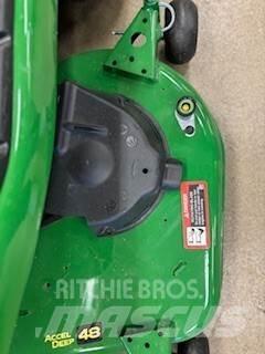 John Deere X390 小型曳引機