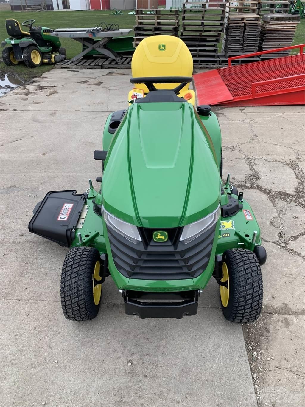 John Deere X390 小型曳引機