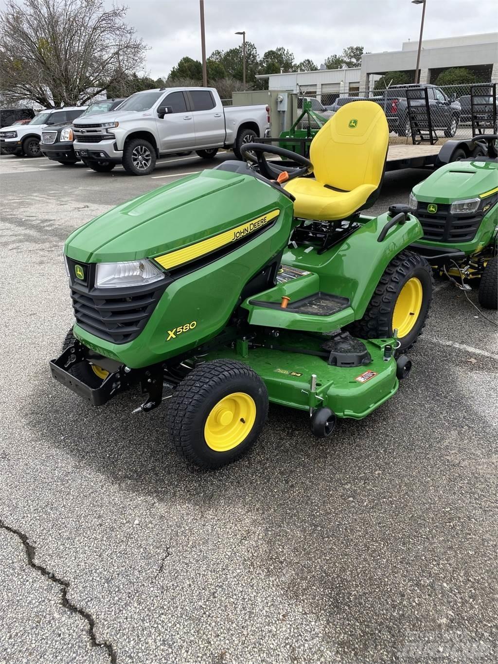 John Deere X580 小型曳引機