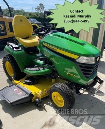 John Deere X580 小型曳引機