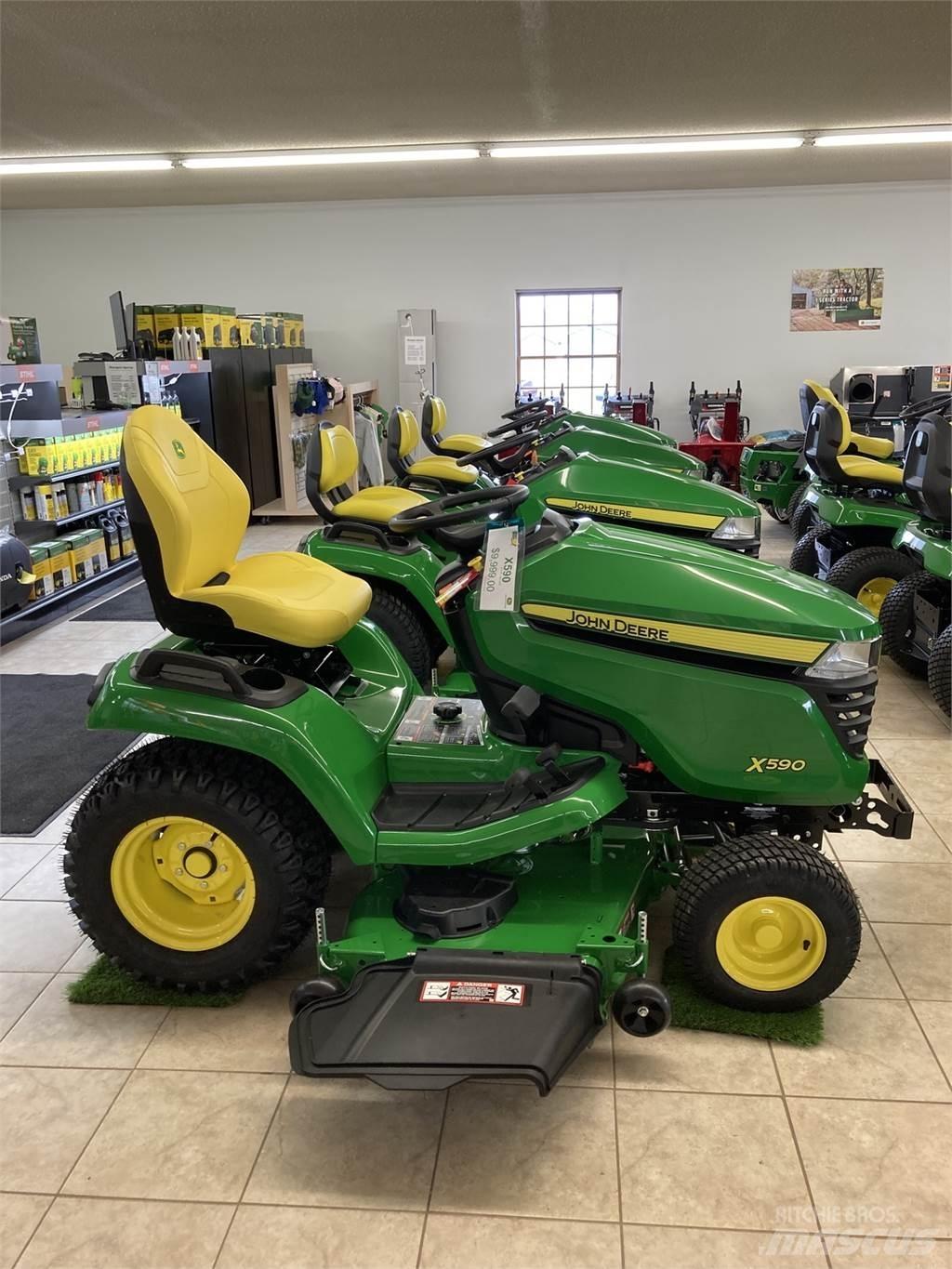 John Deere X590 小型曳引機