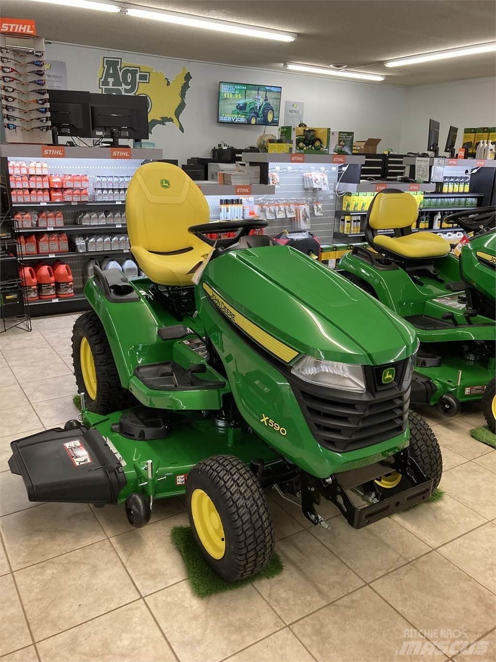 John Deere X590 小型曳引機