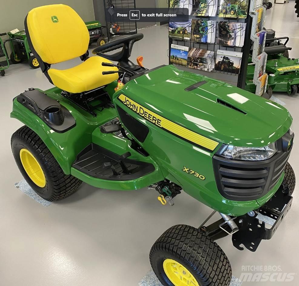 John Deere X730 小型曳引機