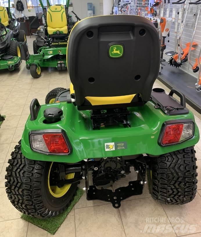 John Deere X739 小型曳引機