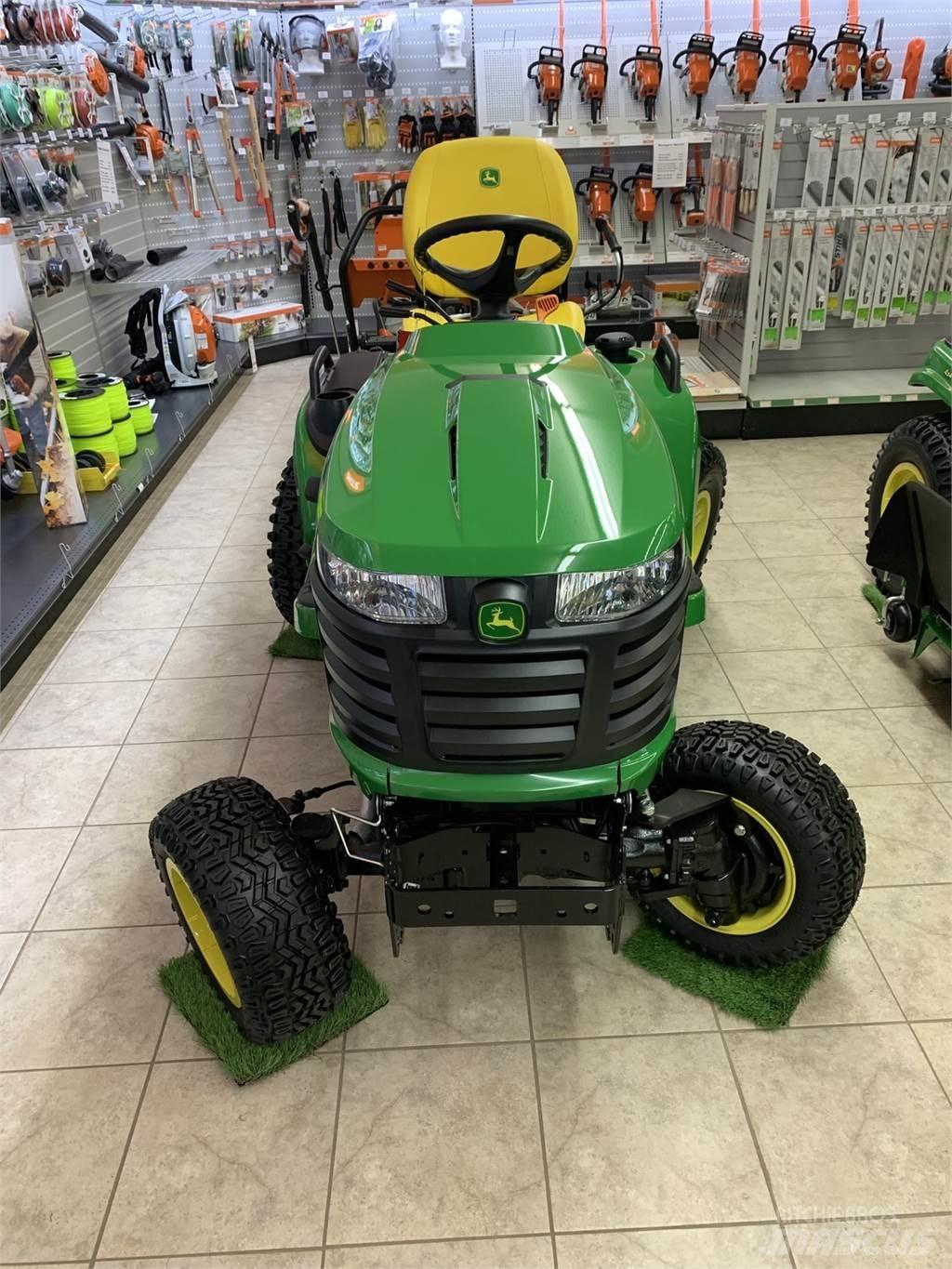 John Deere X739 小型曳引機