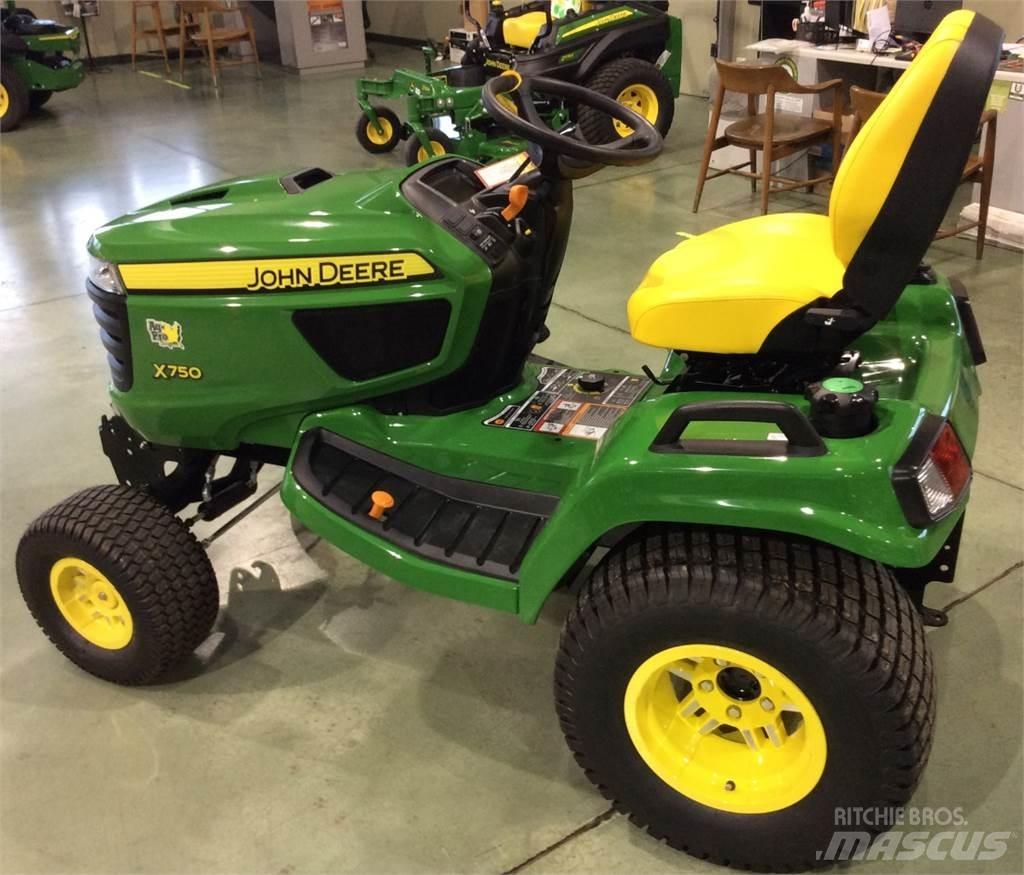 John Deere X750 小型曳引機