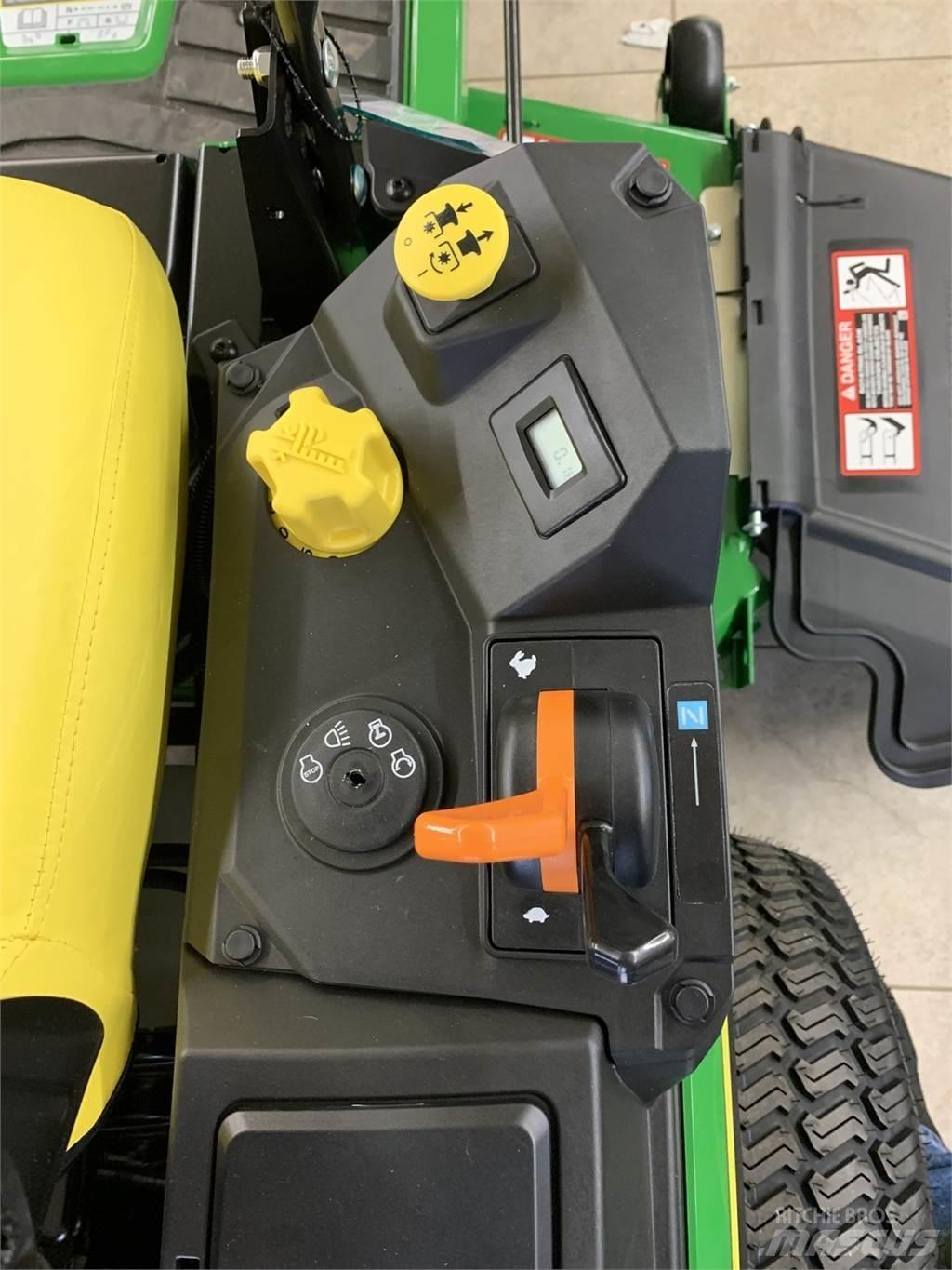 John Deere Z315E 零迴轉割草機