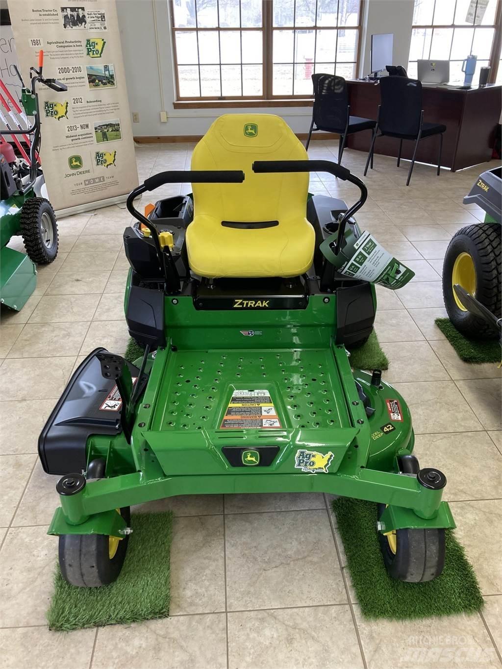 John Deere Z315E 零迴轉割草機