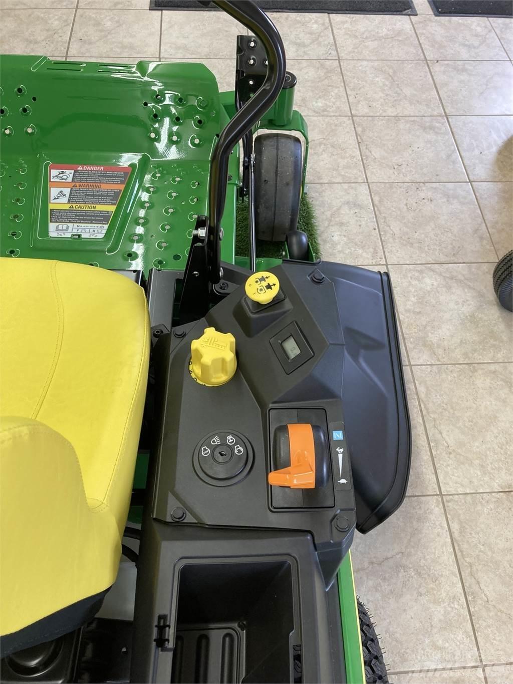 John Deere Z315E 零迴轉割草機