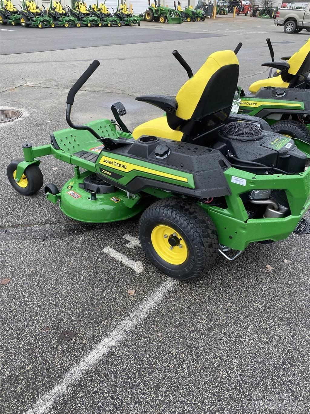John Deere Z320R 零迴轉割草機